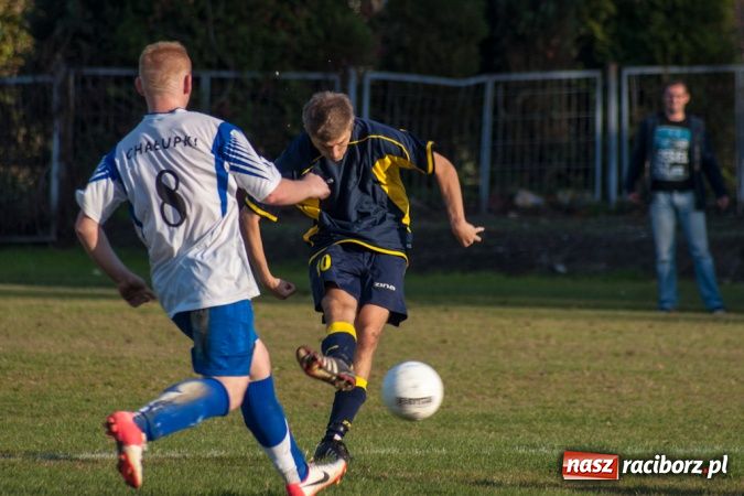 Zdjęcie w galerii na portalu naszraciborz.pl: Skromne zwycięstwo Chałupek wiadomości z regionu