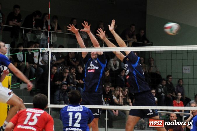 Zdjęcie w galerii na portalu naszraciborz.pl: AZS Rafako wygrał po tie-breaku wiadomości z regionu