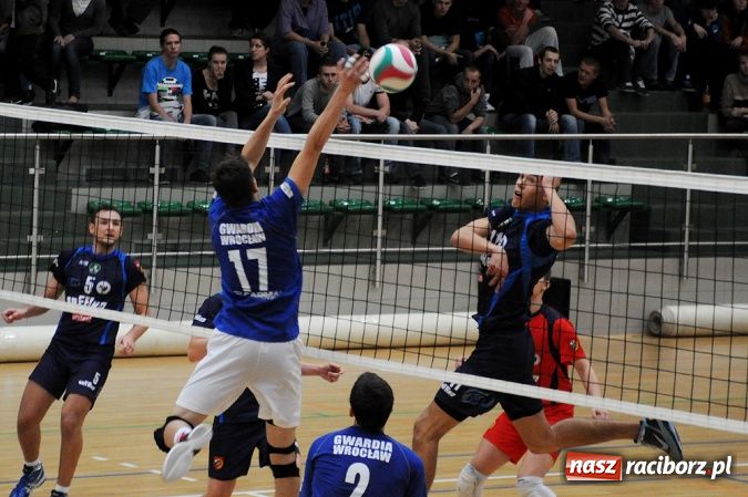 Zdjęcie w galerii na portalu naszraciborz.pl: AZS Rafako wygrał po tie-breaku wiadomości z regionu
