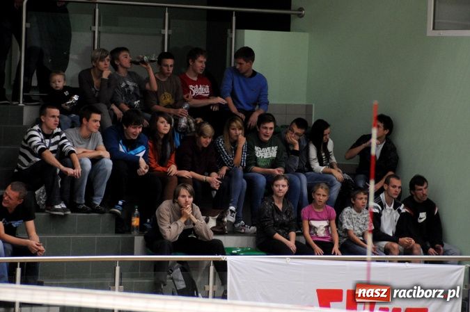 Zdjęcie w galerii na portalu naszraciborz.pl: AZS Rafako wygrał po tie-breaku wiadomości z regionu
