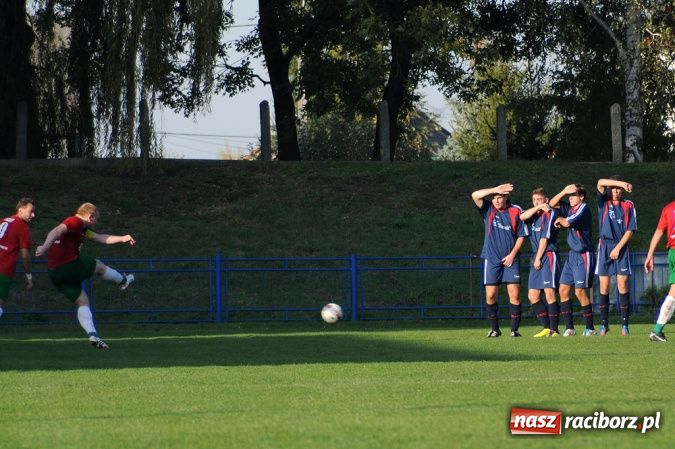 Zdjęcie w galerii na portalu naszraciborz.pl: Unia traci punkty z Drzewiarzem wiadomości z regionu