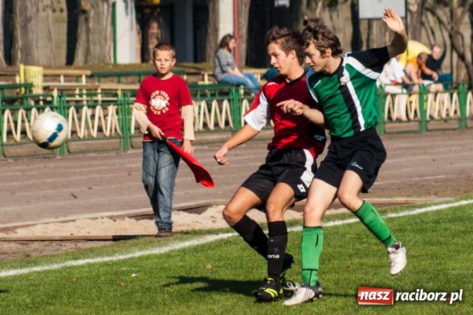 Zdjęcie w galerii na portalu naszraciborz.pl: Pewna wygrana juniorów Samborowic wiadomości z regionu