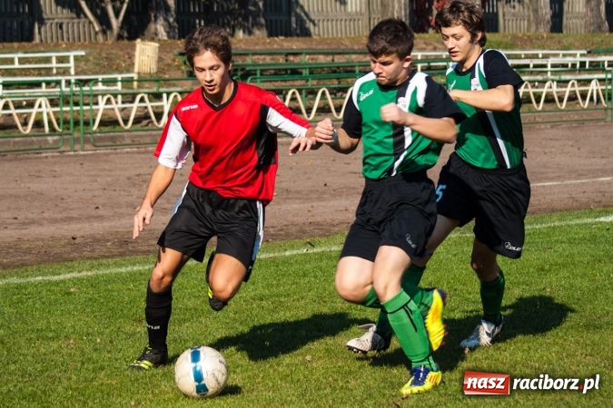 Zdjęcie w galerii na portalu naszraciborz.pl: Pewna wygrana juniorów Samborowic wiadomości z regionu