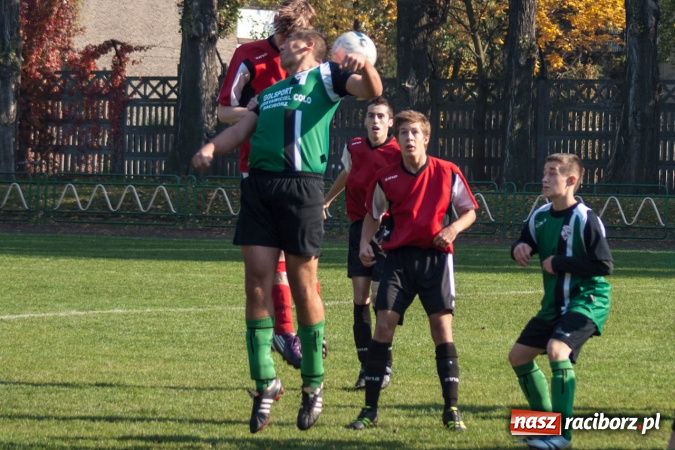 Zdjęcie w galerii na portalu naszraciborz.pl: Pewna wygrana juniorów Samborowic wiadomości z regionu
