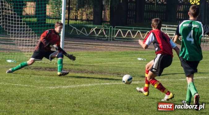 Zdjęcie w galerii na portalu naszraciborz.pl: Pewna wygrana juniorów Samborowic wiadomości z regionu