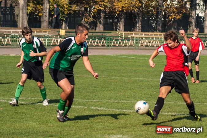 Zdjęcie w galerii na portalu naszraciborz.pl: Pewna wygrana juniorów Samborowic wiadomości z regionu