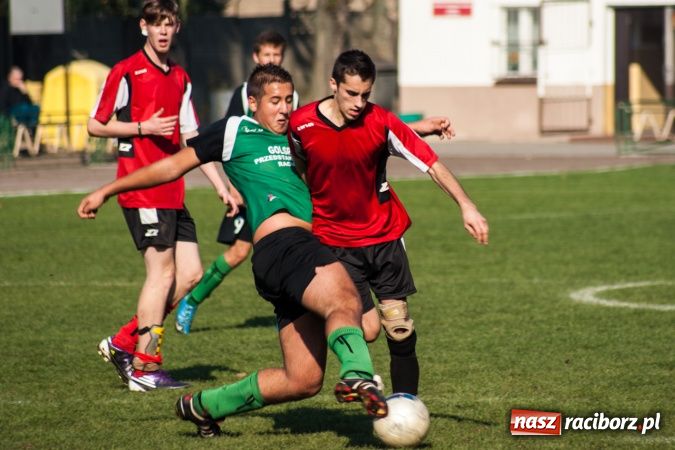 Zdjęcie w galerii na portalu naszraciborz.pl: Pewna wygrana juniorów Samborowic wiadomości z regionu