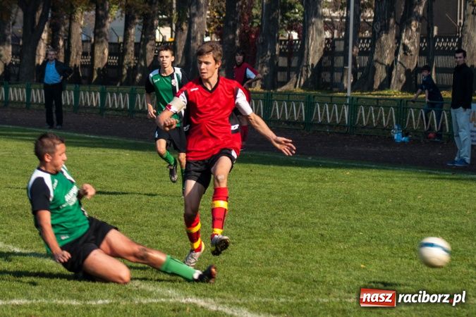 Zdjęcie w galerii na portalu naszraciborz.pl: Pewna wygrana juniorów Samborowic wiadomości z regionu