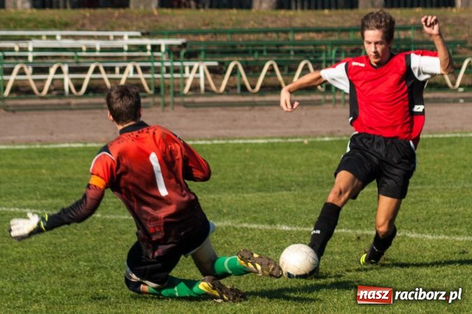 Zdjęcie w galerii na portalu naszraciborz.pl: Pewna wygrana juniorów Samborowic wiadomości z regionu
