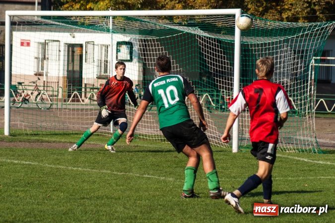 Zdjęcie w galerii na portalu naszraciborz.pl: Pewna wygrana juniorów Samborowic wiadomości z regionu