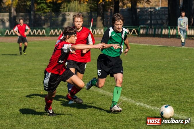 Zdjęcie w galerii na portalu naszraciborz.pl: Pewna wygrana juniorów Samborowic wiadomości z regionu