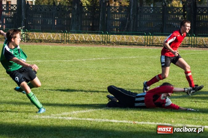 Zdjęcie w galerii na portalu naszraciborz.pl: Pewna wygrana juniorów Samborowic wiadomości z regionu