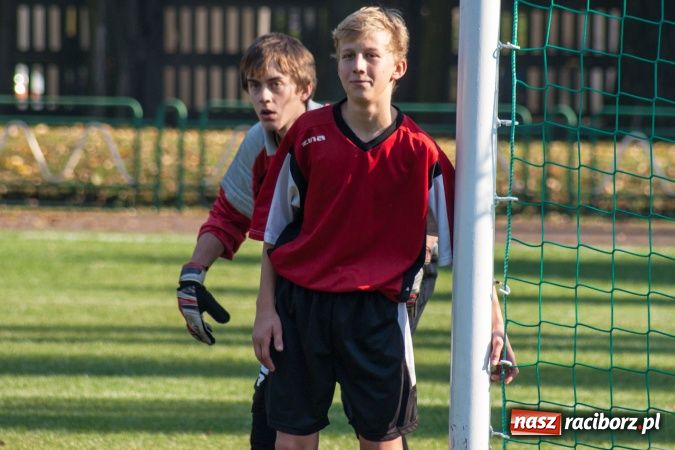 Zdjęcie w galerii na portalu naszraciborz.pl: Pewna wygrana juniorów Samborowic wiadomości z regionu