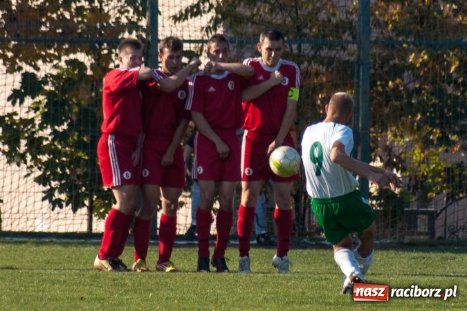 Zdjęcie w galerii na portalu naszraciborz.pl: Bez sensacji przy Tuwima. Ocice nadal toną wiadomości z regionu