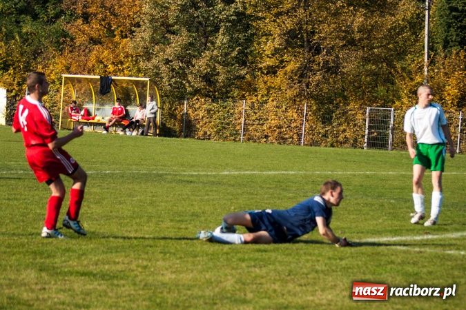 Zdjęcie w galerii na portalu naszraciborz.pl: Bez sensacji przy Tuwima. Ocice nadal toną wiadomości z regionu
