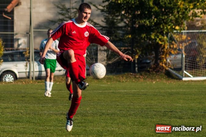 Zdjęcie w galerii na portalu naszraciborz.pl: Bez sensacji przy Tuwima. Ocice nadal toną wiadomości z regionu