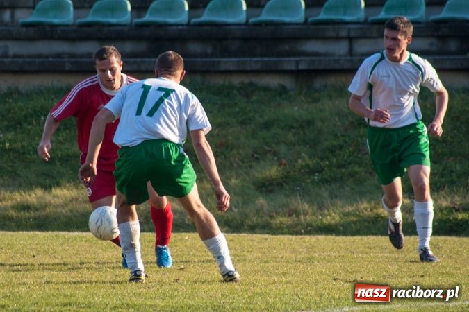Zdjęcie w galerii na portalu naszraciborz.pl: Bez sensacji przy Tuwima. Ocice nadal toną wiadomości z regionu