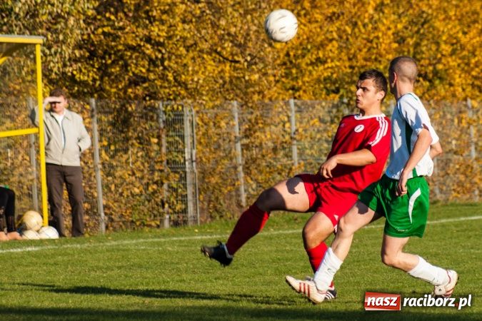 Zdjęcie w galerii na portalu naszraciborz.pl: Bez sensacji przy Tuwima. Ocice nadal toną wiadomości z regionu