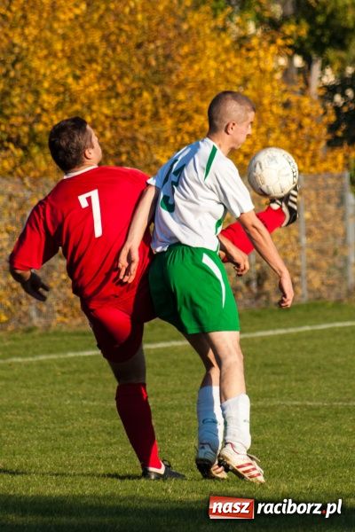 Zdjęcie w galerii na portalu naszraciborz.pl: Bez sensacji przy Tuwima. Ocice nadal toną wiadomości z regionu
