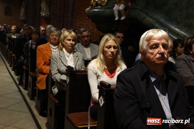 Zdjęcie w galerii na portalu naszraciborz.pl: Koncert chóralny w Sanktuarium MB Pokornej w Rudach wiadomości z regionu