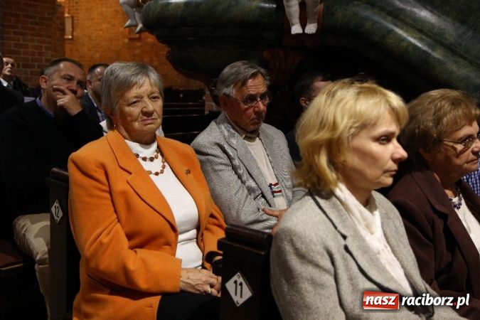 Zdjęcie w galerii na portalu naszraciborz.pl: Koncert chóralny w Sanktuarium MB Pokornej w Rudach wiadomości z regionu