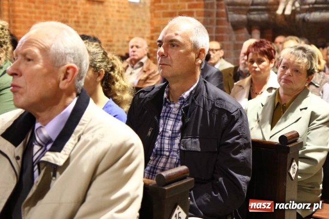 Zdjęcie w galerii na portalu naszraciborz.pl: Koncert chóralny w Sanktuarium MB Pokornej w Rudach wiadomości z regionu
