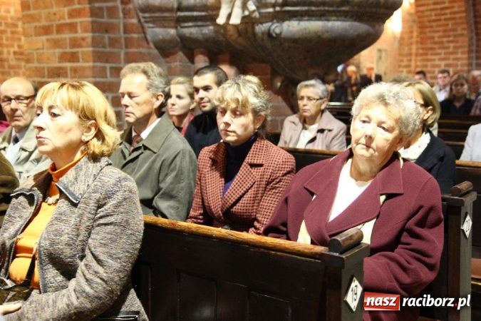 Zdjęcie w galerii na portalu naszraciborz.pl: Koncert chóralny w Sanktuarium MB Pokornej w Rudach wiadomości z regionu