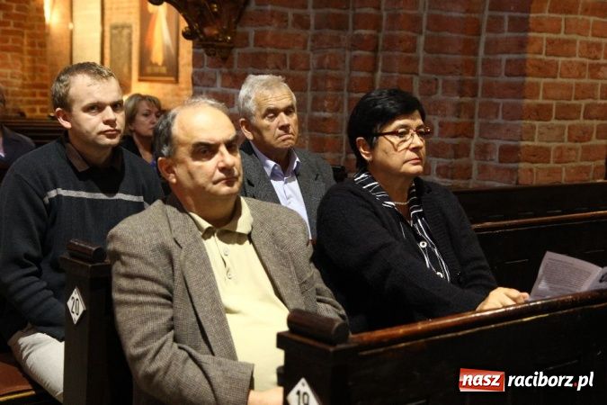 Zdjęcie w galerii na portalu naszraciborz.pl: Koncert chóralny w Sanktuarium MB Pokornej w Rudach wiadomości z regionu