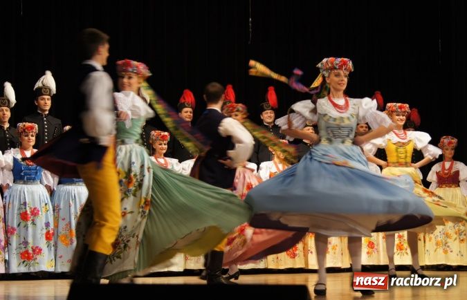 Zdjęcie w galerii na portalu naszraciborz.pl: Karolinka w Raciborskim Centrum Kultury wiadomości z regionu