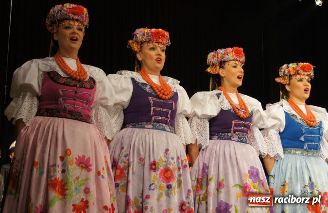 Zdjęcie w galerii na portalu naszraciborz.pl: Karolinka w Raciborskim Centrum Kultury wiadomości z regionu