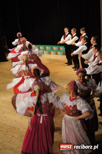 Zdjęcie w galerii na portalu naszraciborz.pl: Karolinka w Raciborskim Centrum Kultury wiadomości z regionu