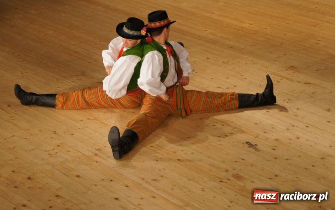 Zdjęcie w galerii na portalu naszraciborz.pl: Karolinka w Raciborskim Centrum Kultury wiadomości z regionu