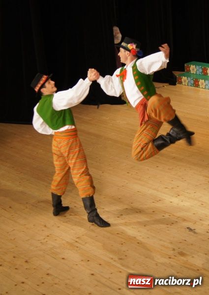 Zdjęcie w galerii na portalu naszraciborz.pl: Karolinka w Raciborskim Centrum Kultury wiadomości z regionu