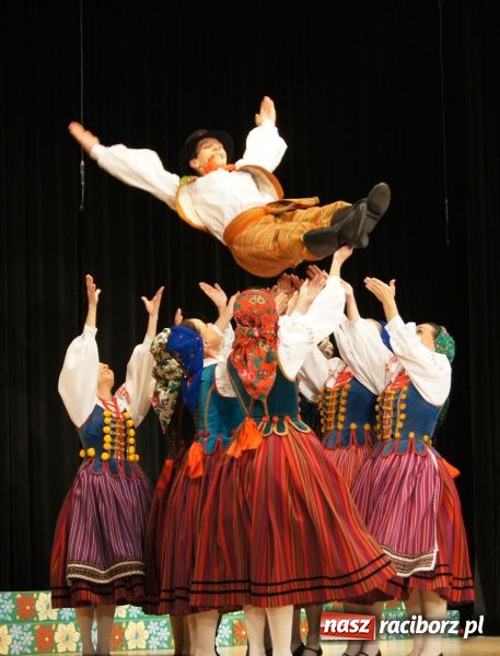 Zdjęcie w galerii na portalu naszraciborz.pl: Karolinka w Raciborskim Centrum Kultury wiadomości z regionu