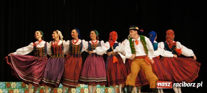 Zdjęcie w galerii na portalu naszraciborz.pl: Karolinka w Raciborskim Centrum Kultury wiadomości z regionu