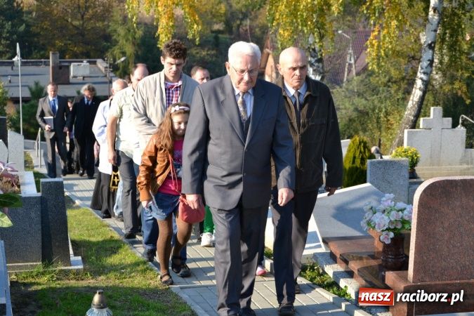 Zdjęcie w galerii na portalu naszraciborz.pl: Odnowiono groby żołnierzy niemieckich przy kościele w Owsiszczach wiadomości z regionu