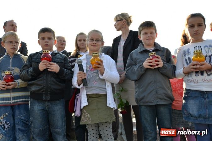Zdjęcie w galerii na portalu naszraciborz.pl: Odnowiono groby żołnierzy niemieckich przy kościele w Owsiszczach wiadomości z regionu