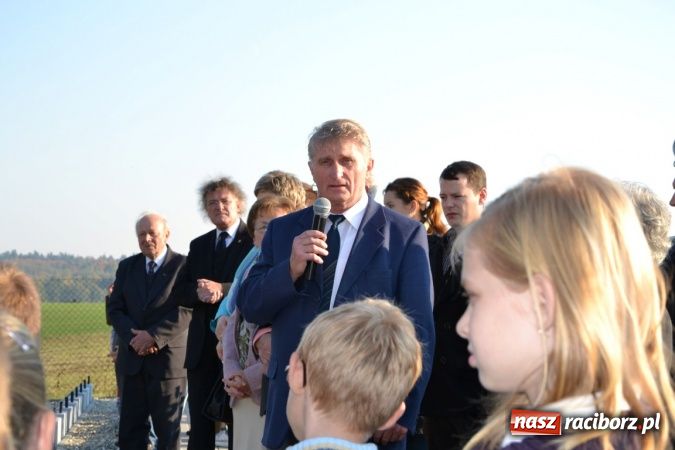 Zdjęcie w galerii na portalu naszraciborz.pl: Odnowiono groby żołnierzy niemieckich przy kościele w Owsiszczach wiadomości z regionu