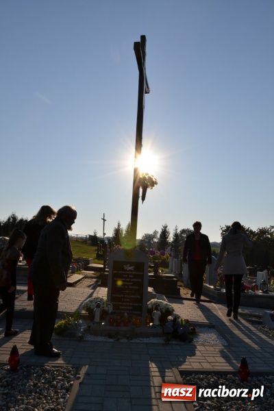 Zdjęcie w galerii na portalu naszraciborz.pl: Odnowiono groby żołnierzy niemieckich przy kościele w Owsiszczach wiadomości z regionu