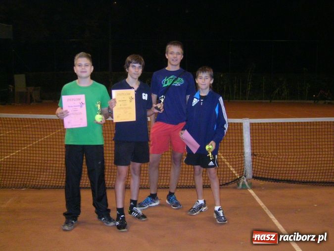 Zdjęcie w galerii na portalu naszraciborz.pl: Zagrali o mistrza TKKF Rafako wiadomości z regionu