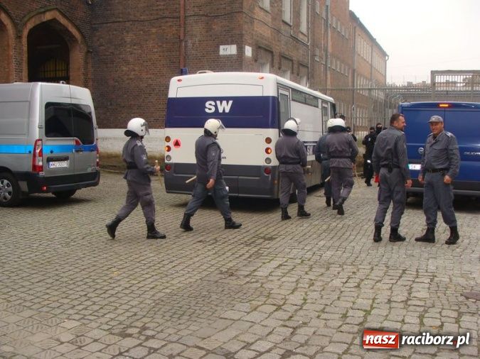 Zdjęcie w galerii na portalu naszraciborz.pl: Konwój 2012 - ćwiczenia służb mundurowych wiadomości z regionu