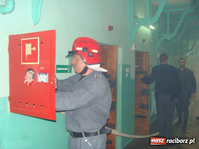 Zdjęcie w galerii na portalu naszraciborz.pl: Konwój 2012 - ćwiczenia służb mundurowych wiadomości z regionu