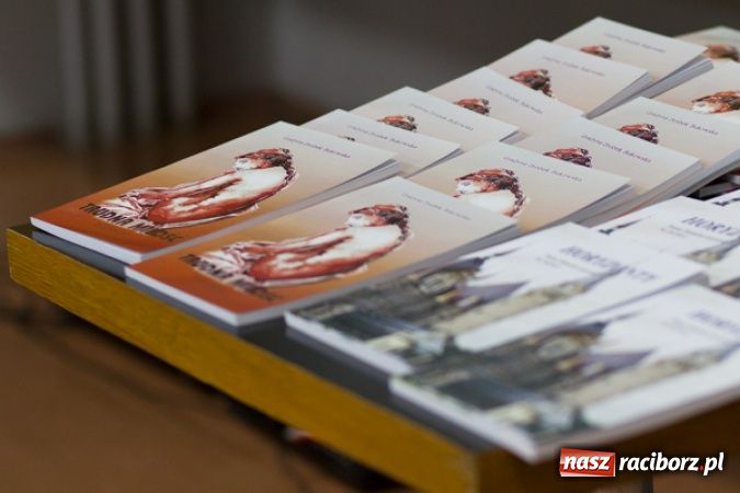 Zdjęcie w galerii na portalu naszraciborz.pl: Jej wiersze to prawdziwe historie wiadomości z regionu