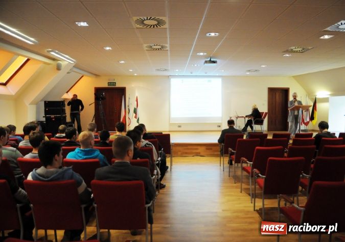 Zdjęcie w galerii na portalu naszraciborz.pl: Dziś ruszył przedsiebiorczyzamek.pl wiadomości z regionu