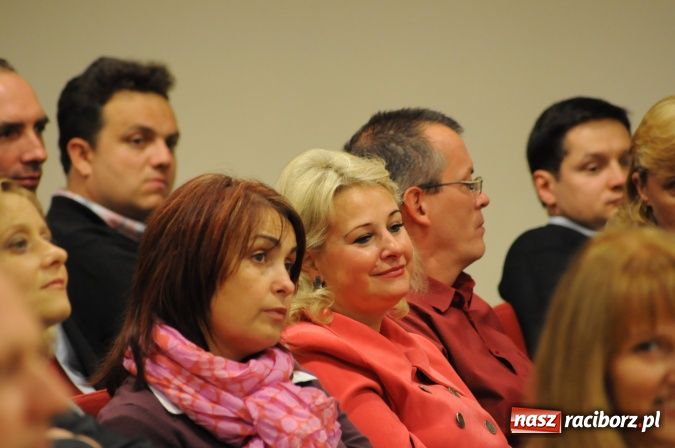 Zdjęcie w galerii na portalu naszraciborz.pl: Dzieje ziemi raciborskiej - promocja książki na zamku wiadomości z regionu