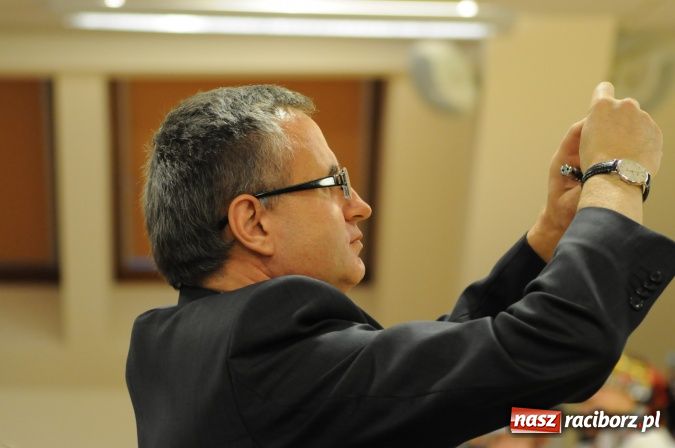 Zdjęcie w galerii na portalu naszraciborz.pl: Dzieje ziemi raciborskiej - promocja książki na zamku wiadomości z regionu