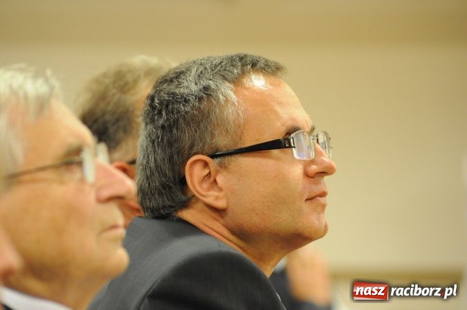 Zdjęcie w galerii na portalu naszraciborz.pl: Dzieje ziemi raciborskiej - promocja książki na zamku wiadomości z regionu