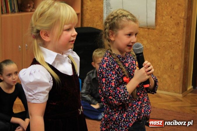 Zdjęcie w galerii na portalu naszraciborz.pl: Nowe Wesołe Świetliki w Szkole Podstawowej nr 13 wiadomości z regionu