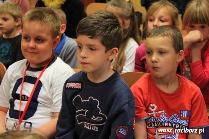 Zdjęcie w galerii na portalu naszraciborz.pl: Nowe Wesołe Świetliki w Szkole Podstawowej nr 13 wiadomości z regionu