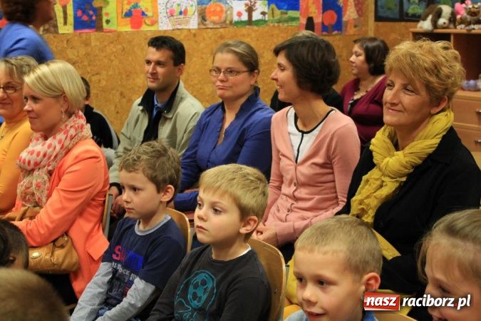 Zdjęcie w galerii na portalu naszraciborz.pl: Nowe Wesołe Świetliki w Szkole Podstawowej nr 13 wiadomości z regionu